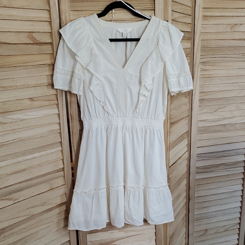 Cream Ruffle Boho Mini dress with Lace Details  100% cotton Sz S